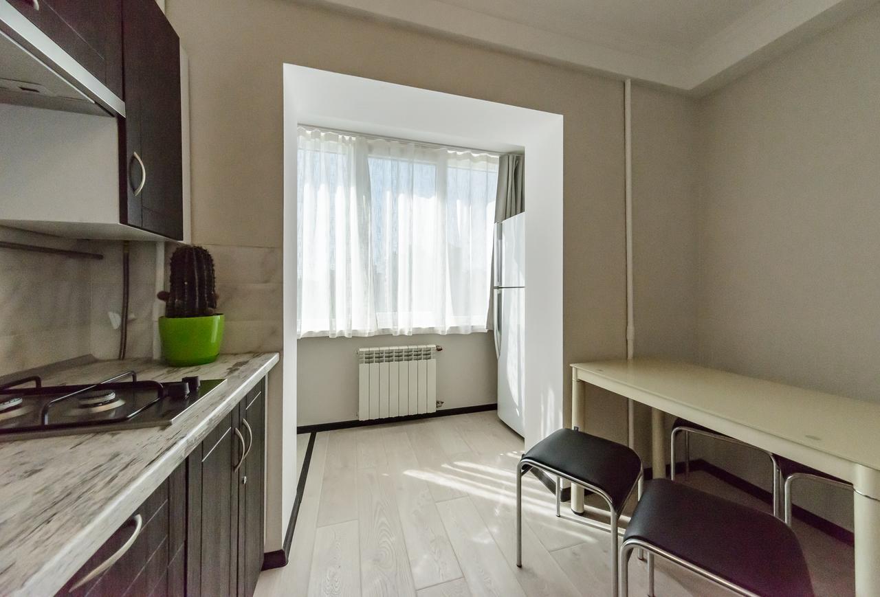 ARTAL Apartment on Iordanskaya 22 Kiev Bagian luar foto
