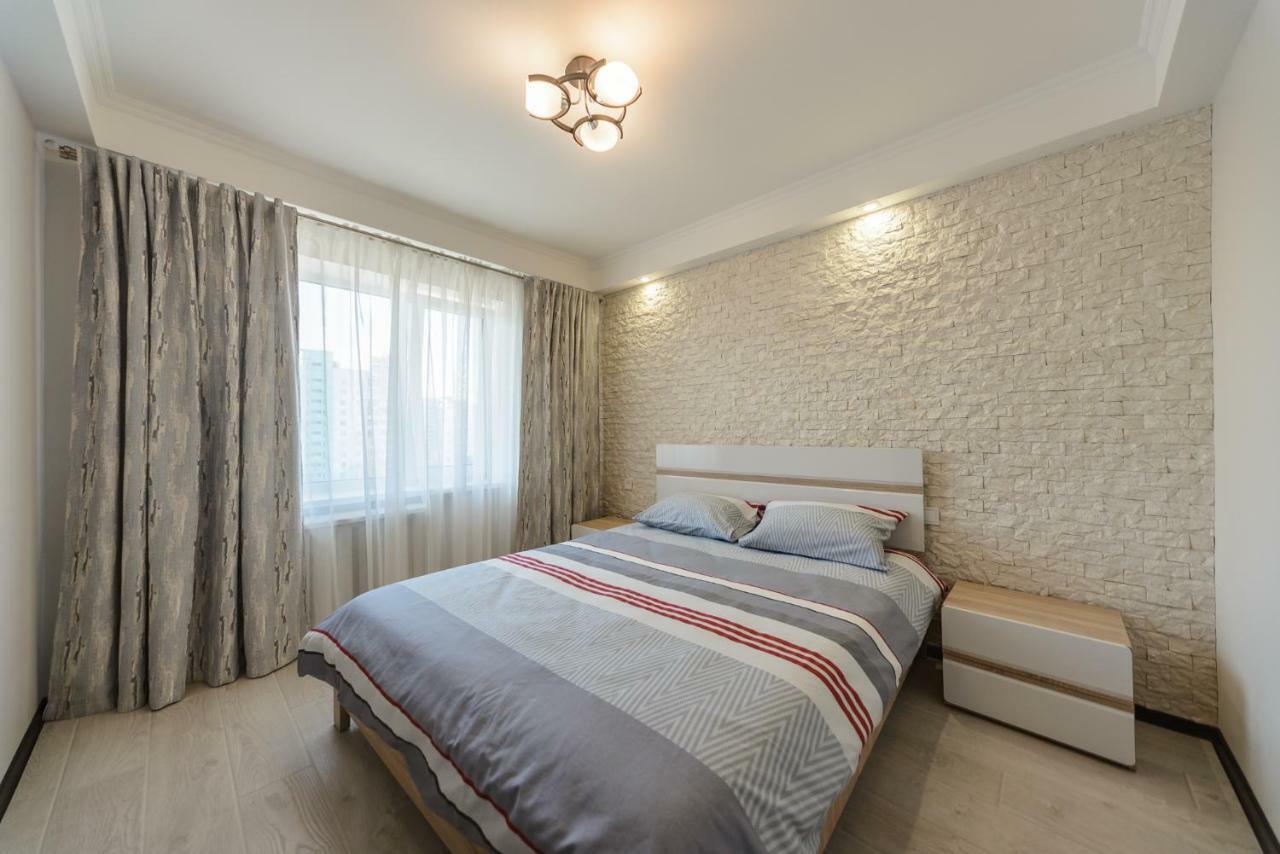 ARTAL Apartment on Iordanskaya 22 Kiev Bagian luar foto